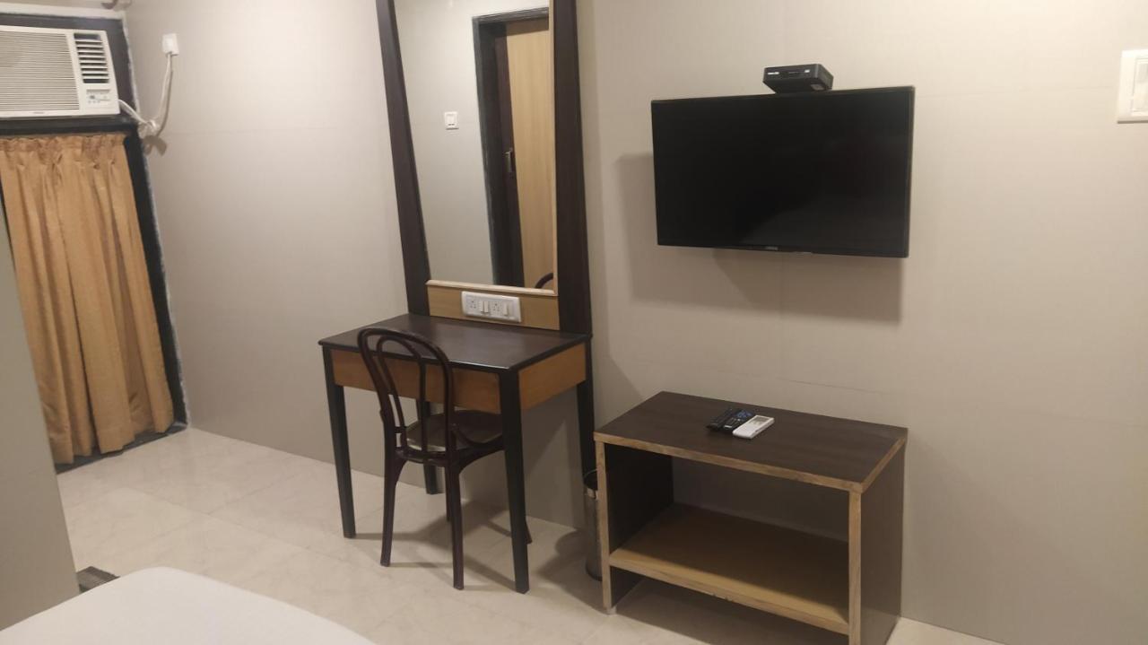 Hotel Palm Star Belapurpada Bagian luar foto
